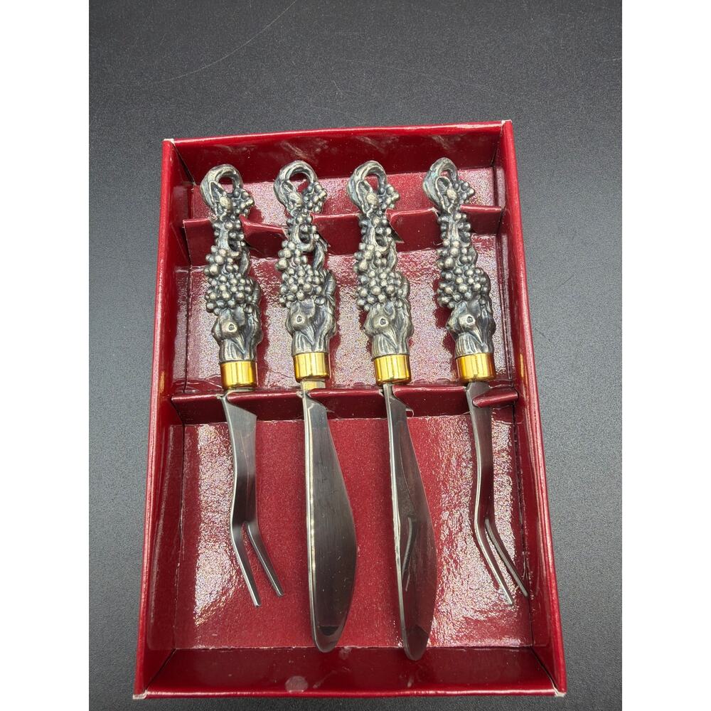 Vintage Arthur Court Grape Cheese Spreaders Hors D'oeuvre Forks Set NIB Rare